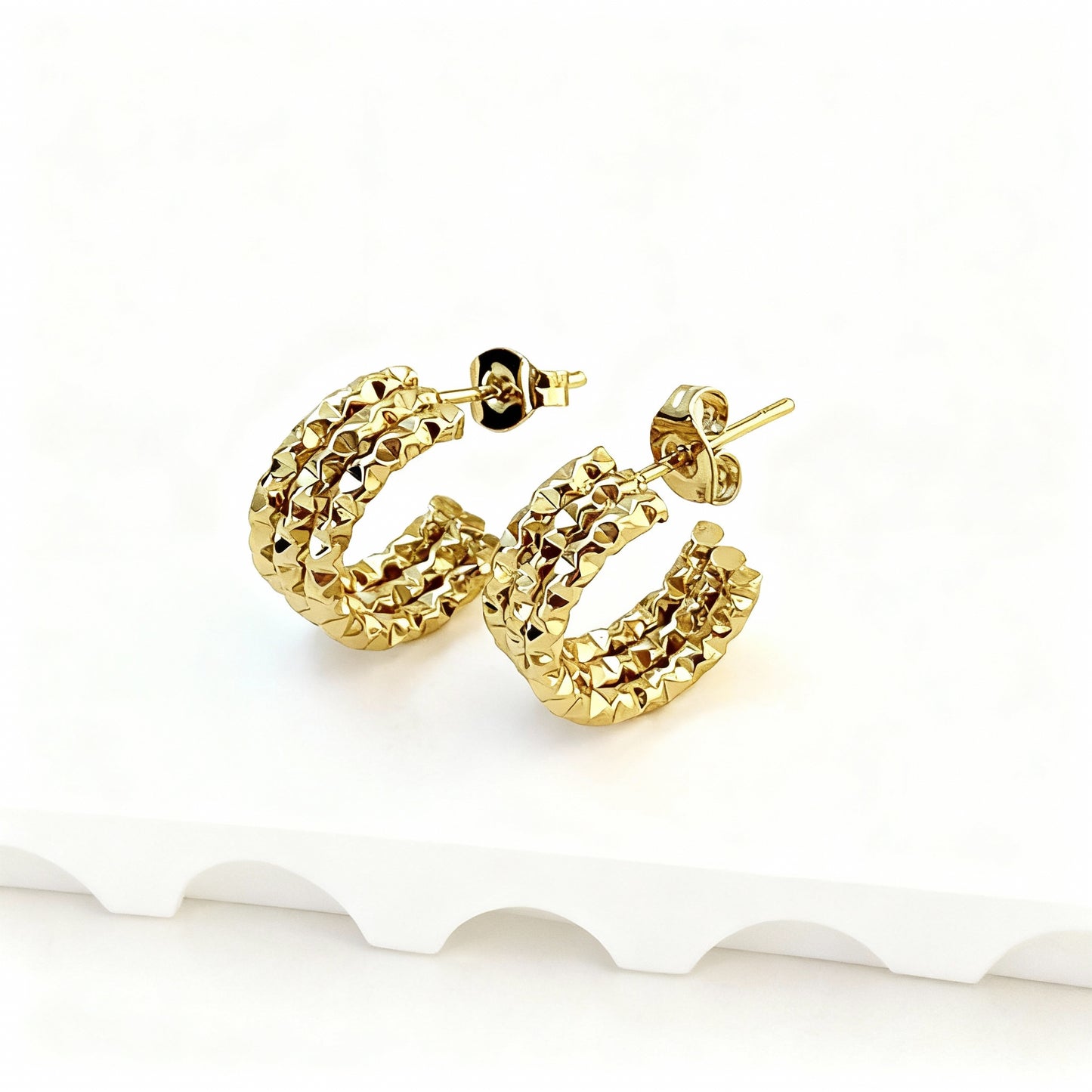 Aretes Croche Brillante | Acero Inoxidable | Chapa Oro 18k